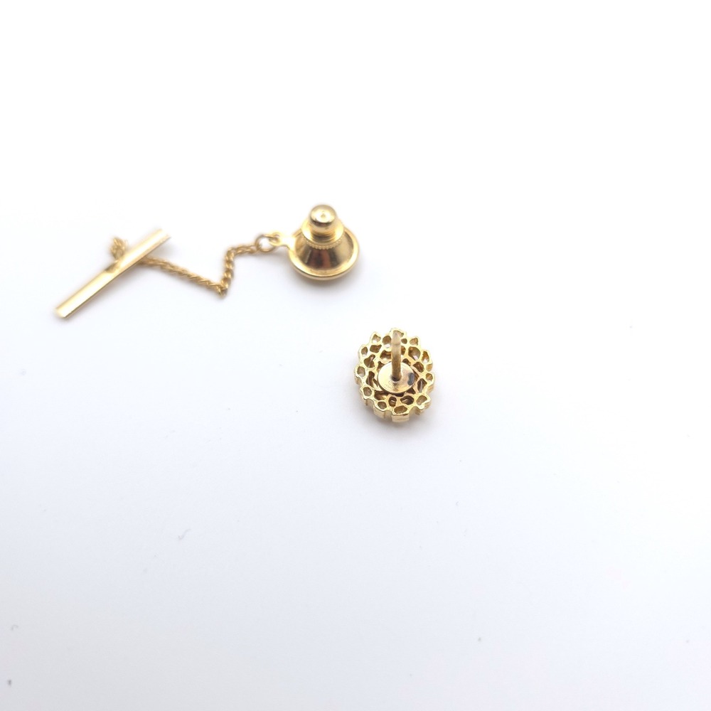 Vintage Gold Tone Goldstone Tie Tack with Safety Chain and T-Bar Scalloped Frame - Picture 3 of 5